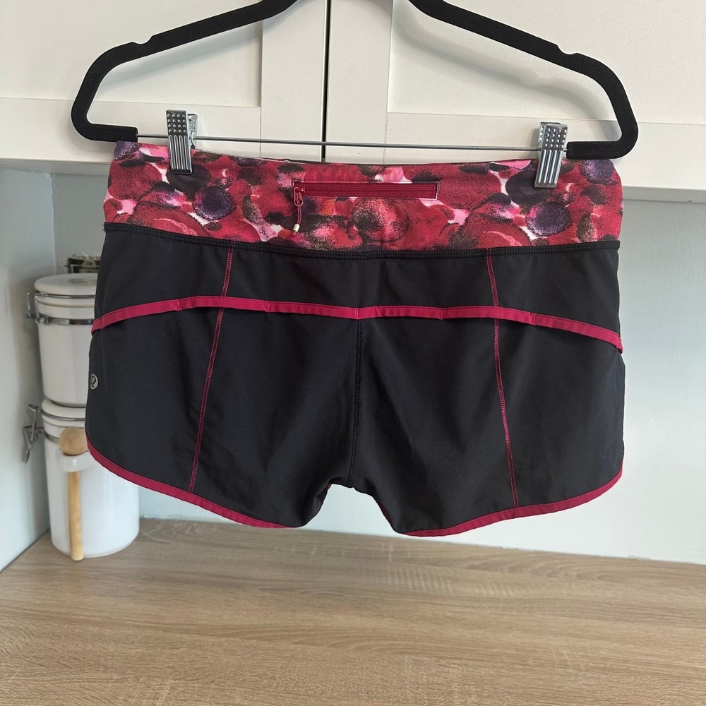 Lululemon Speed Up Shorts Black Poppy Petals Pockets Lined Sz 6 Running Gorpcore - Picture 2 of 10